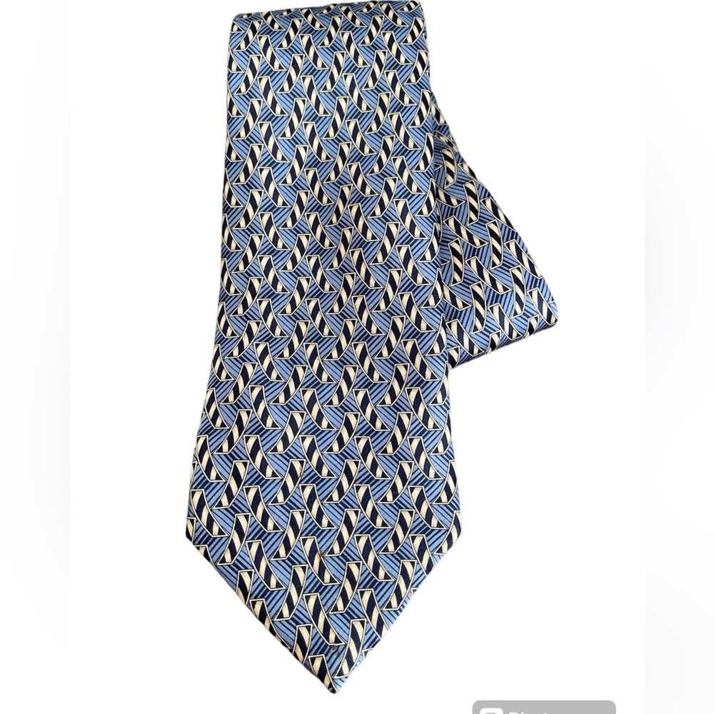 Burberry London 100% Silk Blue Geometric Design Neck Tie Made in France 60 x 3.5